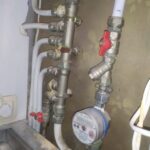 Сантехник с ирокезом